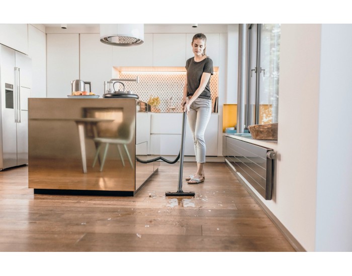 Прахосмукачка Karcher WD 2 Plus V-15/4/18, за сухо и мокро почистване, 1000 W