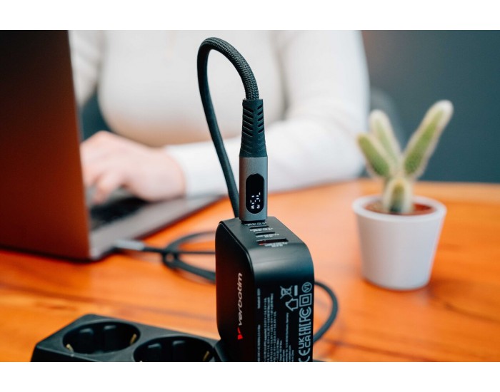 Кабел Verbatim Sync & Charge, USB Type-C към USB Type-C, с дисплей, 100 W, 120 cm