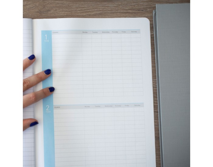 Gipta Light weight paper Тетрадка А4, олекотена, кремава, широки редове, PP корица, 60 листа Gipta Light weight paper Тетрадка А4, олекотена, кремава, широки редове, PP корица, 60 листа
