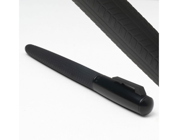 Hugo Boss Писалка Pure Tire, черна Hugo Boss Писалка Pure Tire, черна