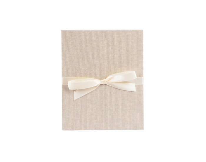 Goldbuch Албум-книга, за 10 снимки, с ленена корица и панделка, 16 х 19 cm, бежов Goldbuch Албум-книга, за 10 снимки, с ленена корица и панделка, 16 х 19 cm, бежов