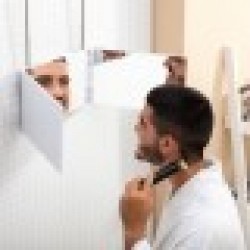 Огледало за баня с LED светлина и 360º визия SelfKut InnovaGoods - Тоалетки и Огледала