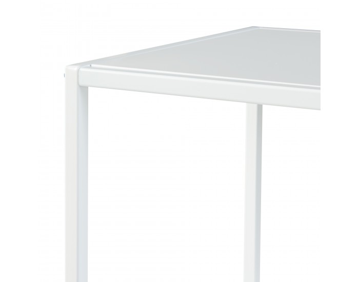 Библиотека Reisjärvi Бяла, мат []