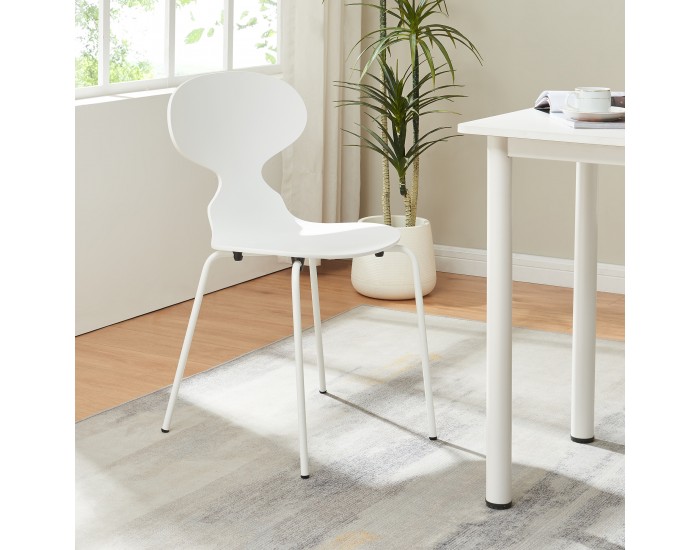 Комплект трапезарни столове Kil от 4 бели []