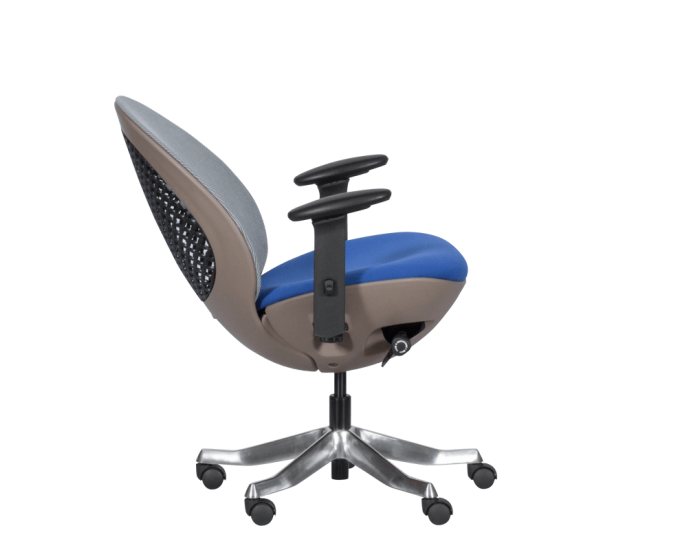 Детски стол OVE - кралско син